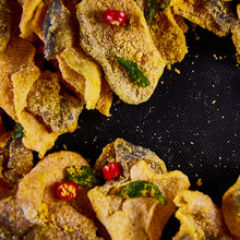 Load image into Gallery viewer, Snacky & Crisps Salted Egg Fish Skin (120g)